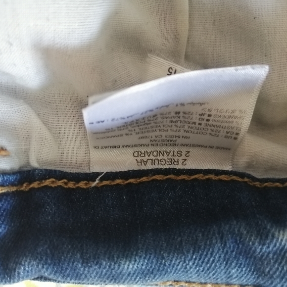 Old Navy Boyfriend Skinny Jeans - Picture 4 of 10